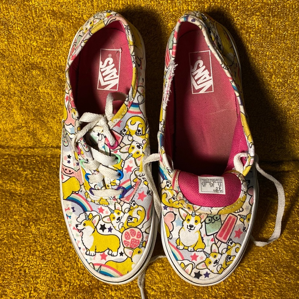 Uni-corgi?  Corgi-corn? Vans